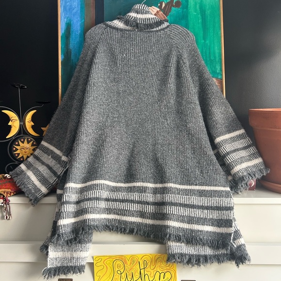 Zara Knit Gray and White Striped Cardigan W Bell Sleeves Small - Picture 14 of 16